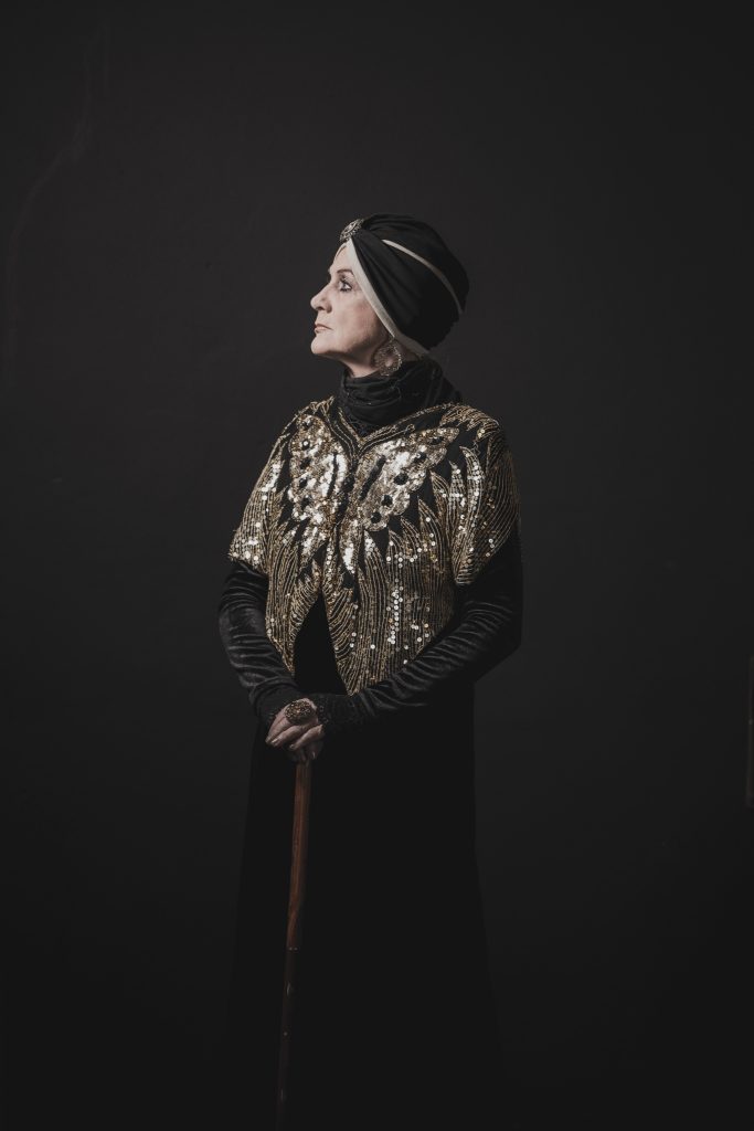 Nochmal die Prinzssin im Profil Schauspieler im Theater - Portraetfotografie Rosenheim