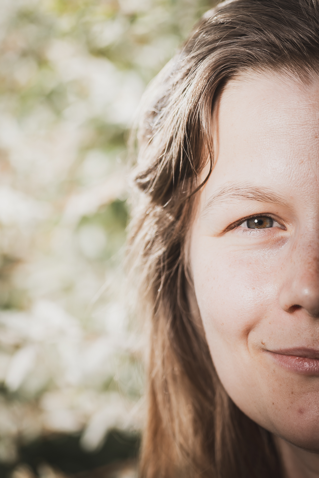 Die schöne Natalie beim Outdoor Shooting
